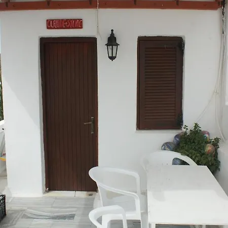 Eleftheria Hotel *