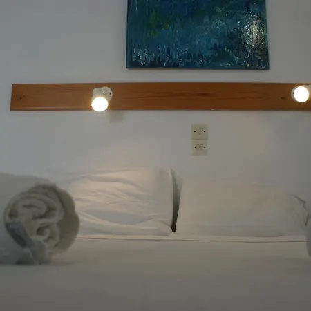 Eleftheria פארוס