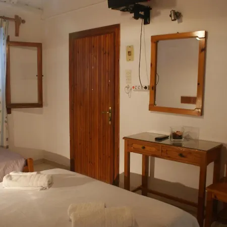 Hotel Eleftheria *