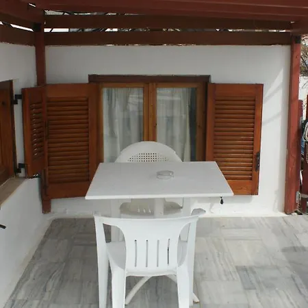 Eleftheria Парос