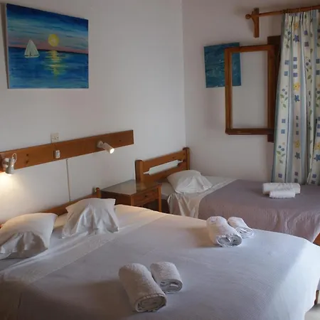 Eleftheria מלון פארוס