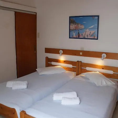 Eleftheria Parikia (Paros)