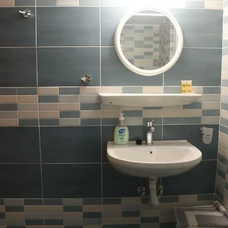 Eleftheria פארוס