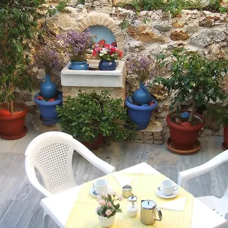 Eleftheria פארוס