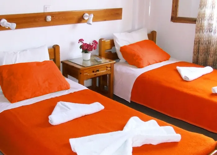 Ξενοδοχείο ελευθερία *